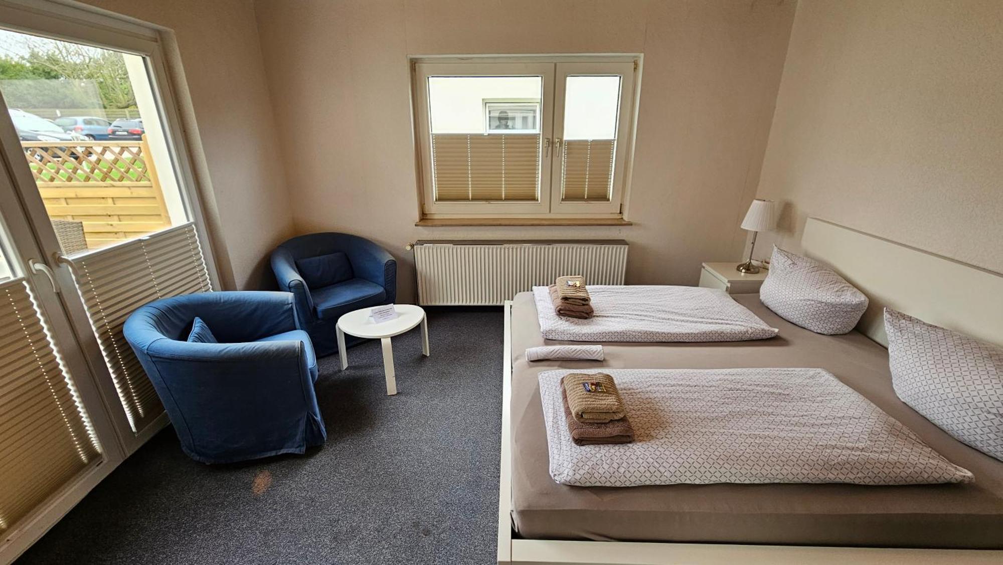 Hotel Dorfkrug Buesum - Guenstige Altbauzimmer Am Oland Δωμάτιο φωτογραφία